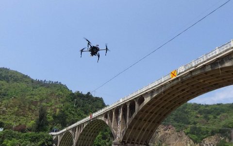 无人机在桥梁检测方面优势和应用