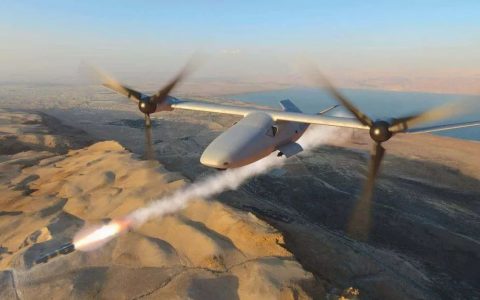 美国展示世界最强无人机：垂直起降，载弹4吨，航程2千公里