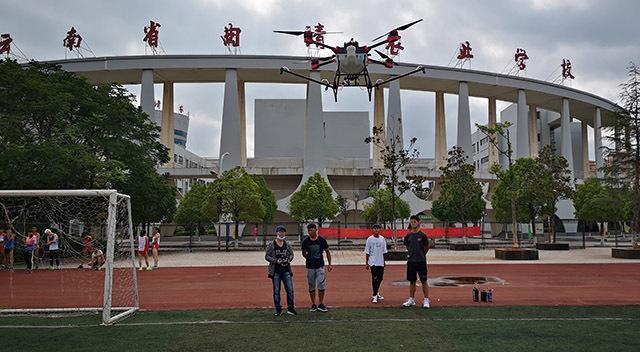 一定要将无人机飞防植保技术在马来西亚推广