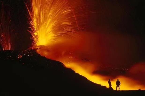 无人机直闯“虎穴”，死盯300座活火山！