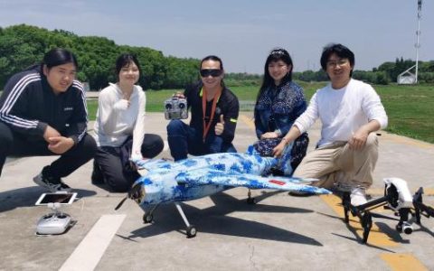 同济大学师生模仿飞鱼，研制出新型无人机，(空中滑翔的“机器飞鱼”？)