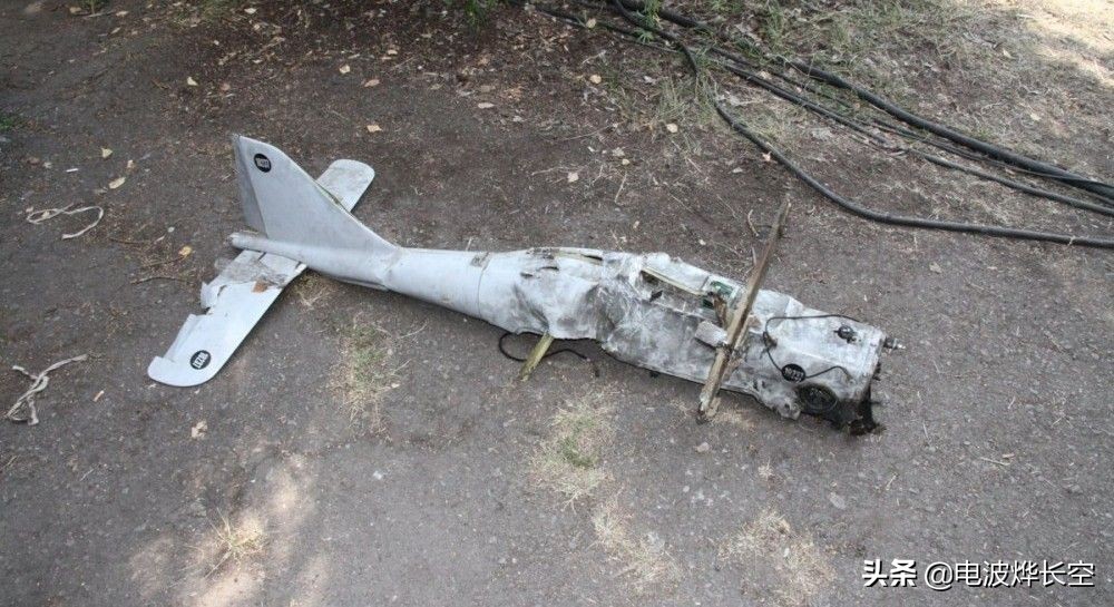 俄军无人机惨被扒皮：中国芯片，美国通信，欧洲飞控，日本动力