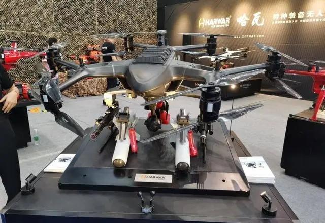 中国跨六代战机携手无人机快炮，武器创新开始超车