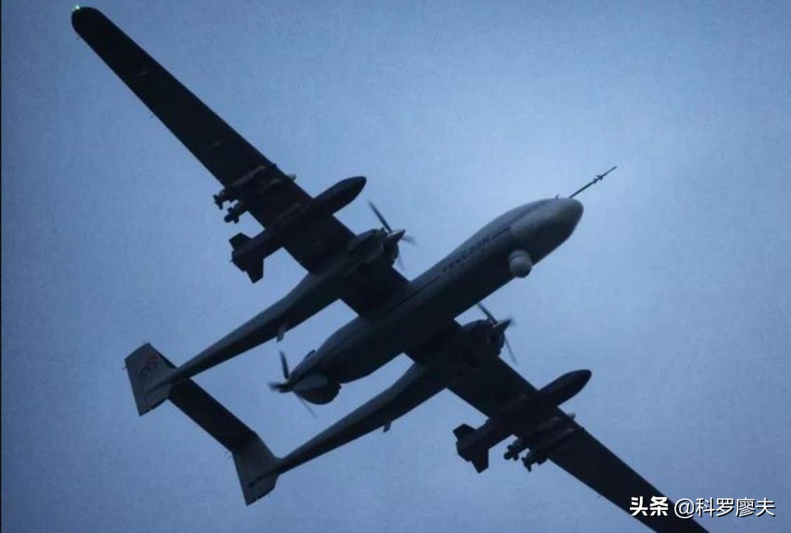 从默默无闻到高不可攀，中国双尾蝎无人机出征东海，震撼日本