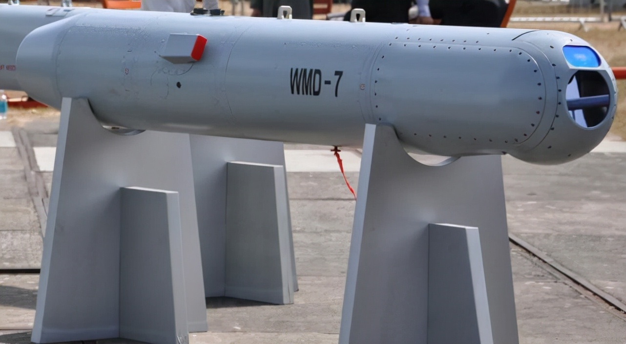 WMD-7：机载光电瞄准吊舱，“枭龙”战斗机的标准装备