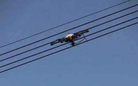 俄军研制可利用输电线进行充电无人机