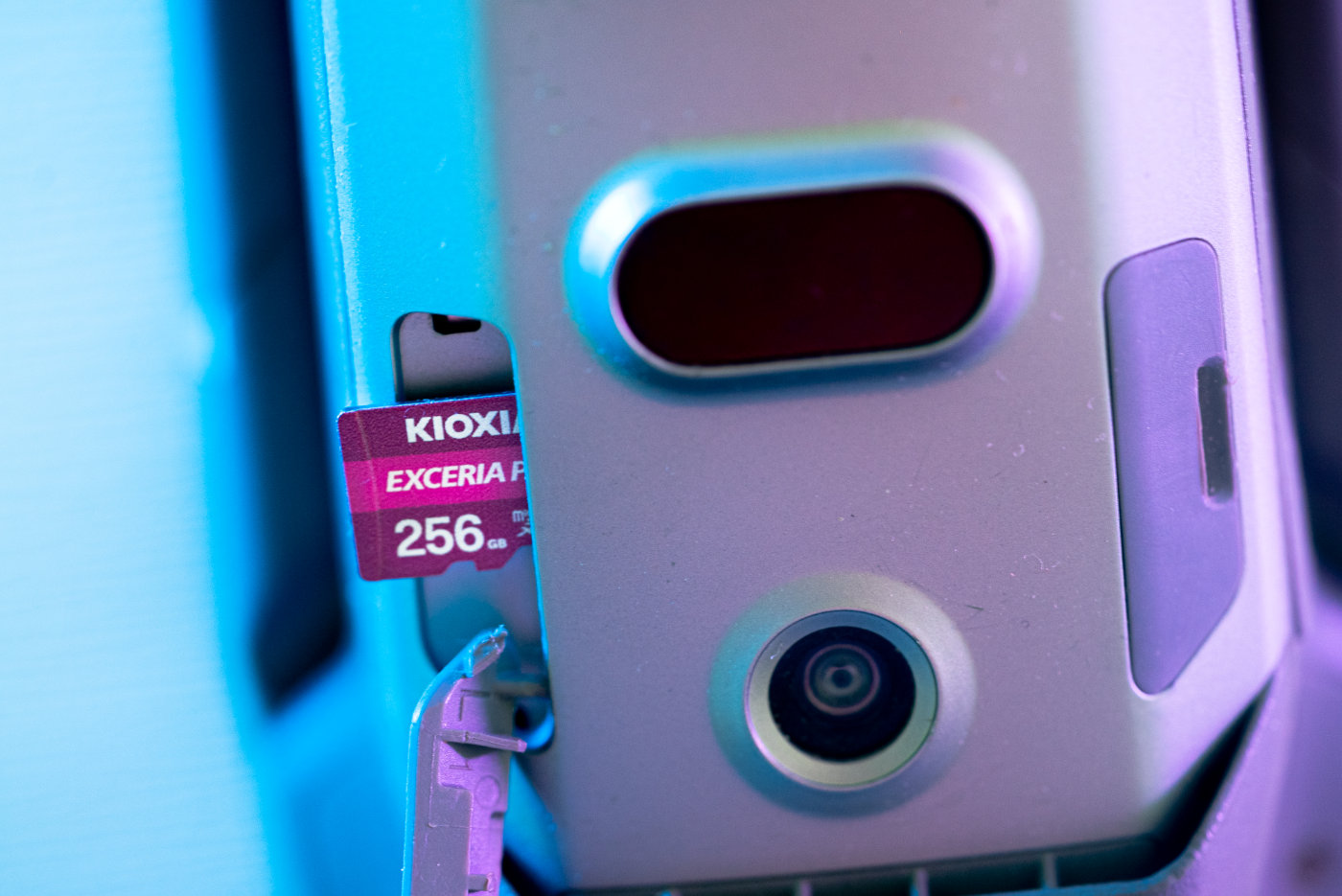 航拍无人机，全景相机、运动相机选什么microSD存储卡？