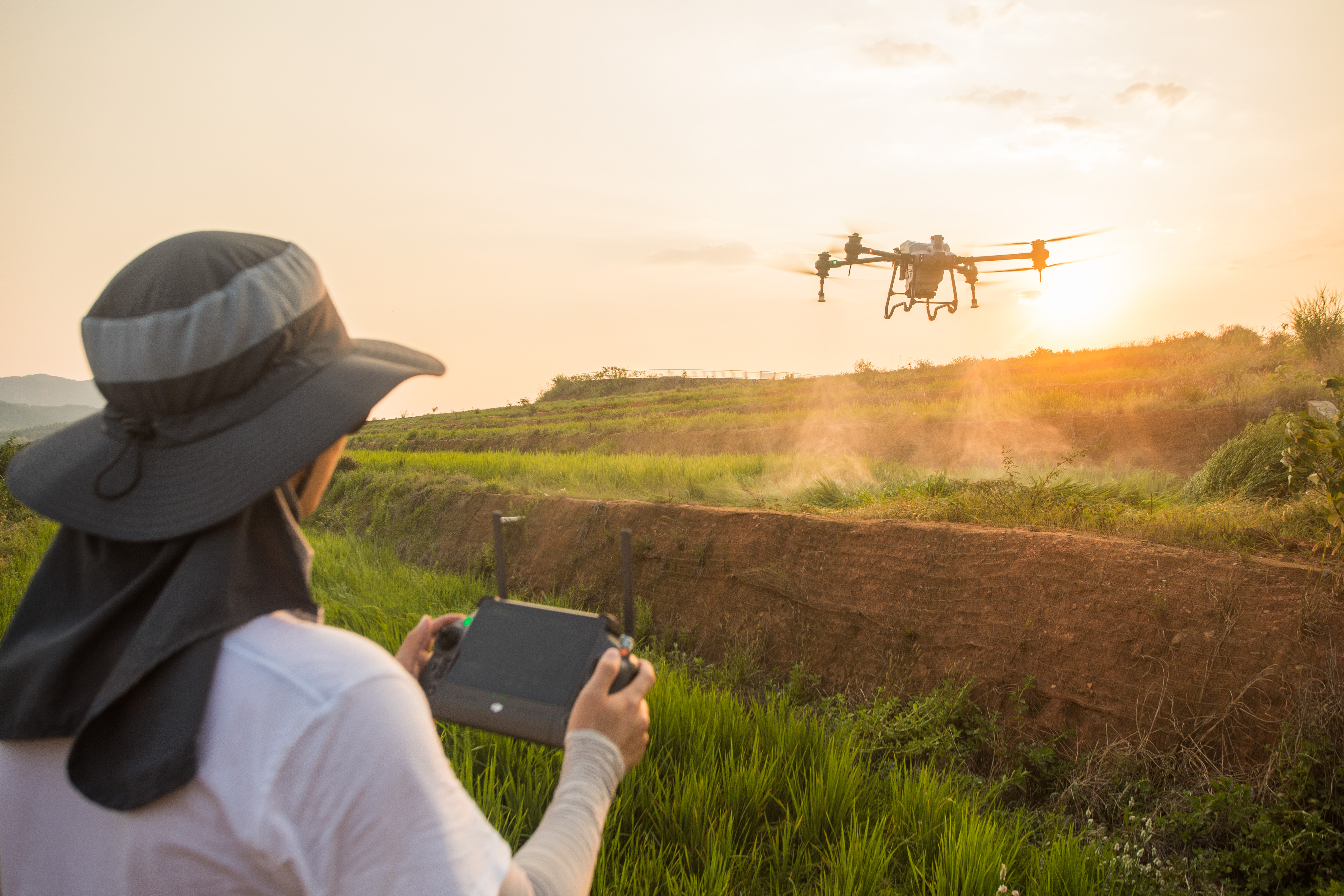 大疆农业无人机 T40、T20P 发布，实现作业效率、智能安全、应用场景、可靠性四个维度上的新突破